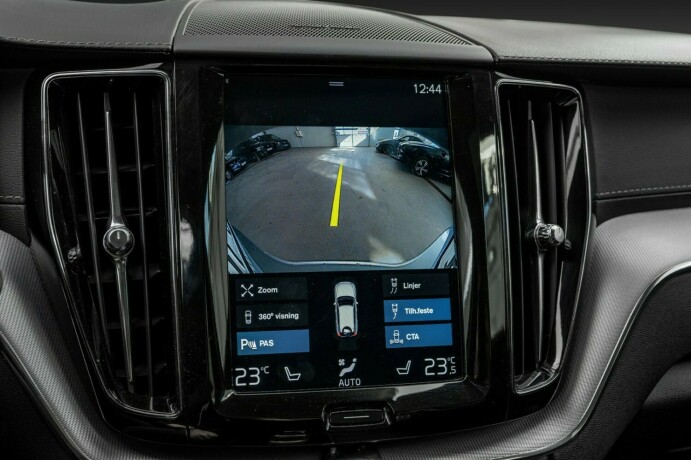 volvo-xc-60-elektrisitetbensin-2019-big-23