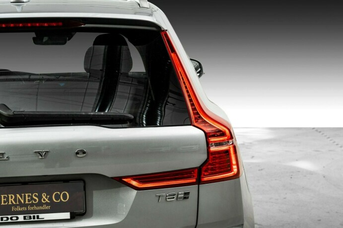 volvo-xc-60-elektrisitetbensin-2019-big-9