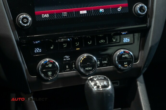 skoda-octavia-diesel-2019-big-33