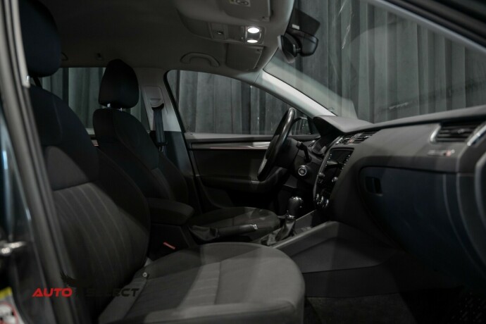 skoda-octavia-diesel-2019-big-18