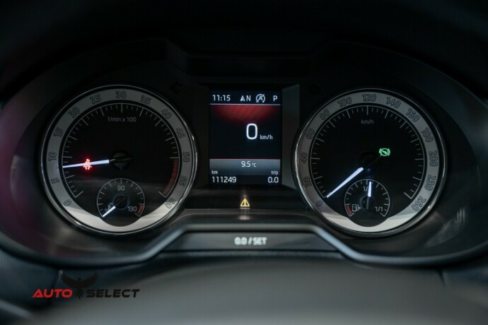 skoda-octavia-diesel-2019-big-27