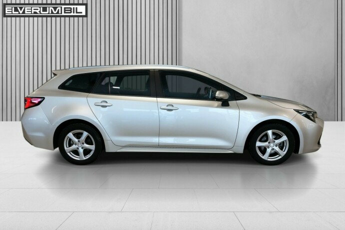 toyota-corolla-elektrisitetbensin-2020-big-3