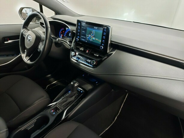 toyota-corolla-elektrisitetbensin-2020-big-20