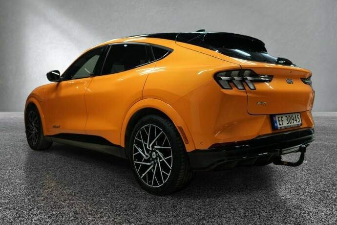 ford-mustang-mach-e-elektrisitet-2022-big-2