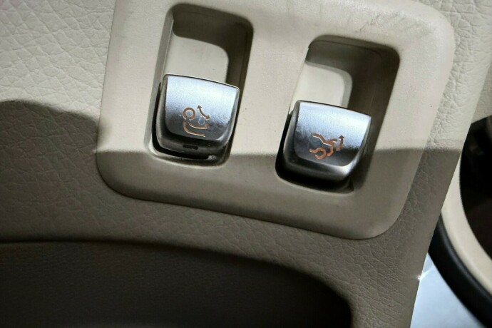 mercedes-benz-glc-elektrisitetbensin-2018-big-37