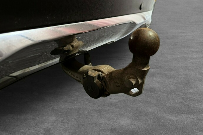 mercedes-benz-glc-elektrisitetbensin-2018-big-45