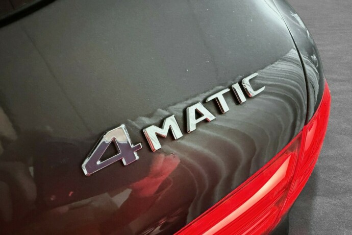 mercedes-benz-glc-elektrisitetbensin-2018-big-48