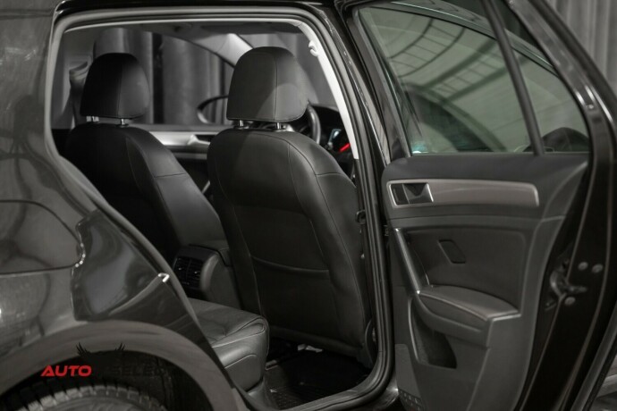 volkswagen-golf-elektrisitet-2015-big-11