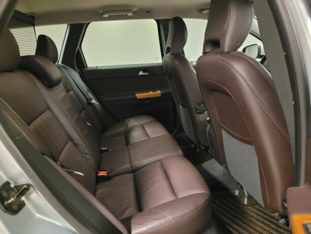 volvo-v50-diesel-2011-big-19