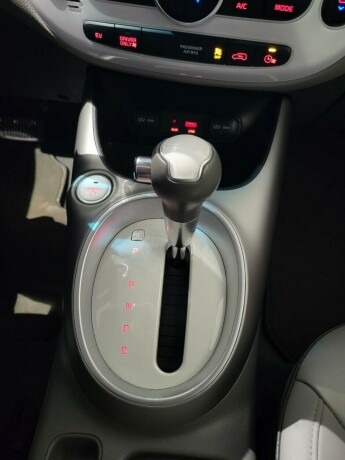 kia-soul-elektrisitet-2019-big-19