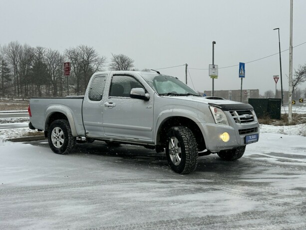 isuzu-d-max-diesel-2009-big-2
