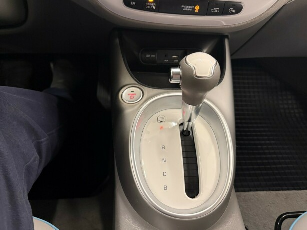 kia-soul-elektrisitet-2015-big-16