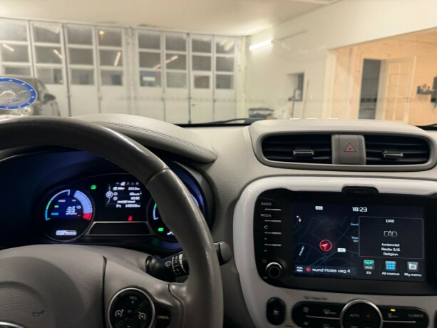 kia-soul-elektrisitet-2015-big-12