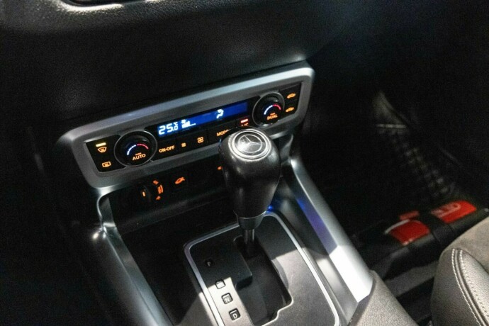 mercedes-benz-x-klasse-diesel-2018-big-18