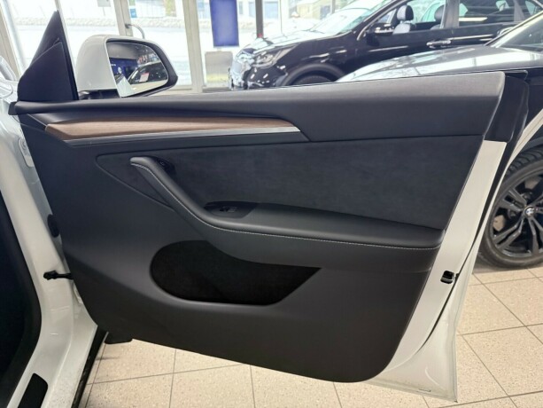 tesla-model-y-elektrisitet-2024-big-24