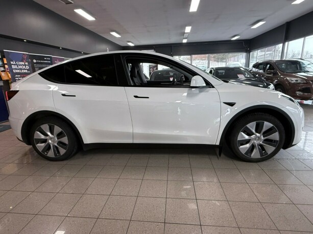 tesla-model-y-elektrisitet-2024-big-7