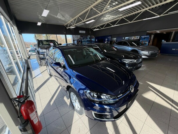 volkswagen-golf-elektrisitet-2020-big-2