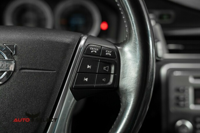 volvo-xc-70-diesel-2011-big-28