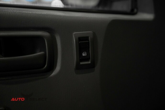 toyota-hiace-diesel-2005-big-20