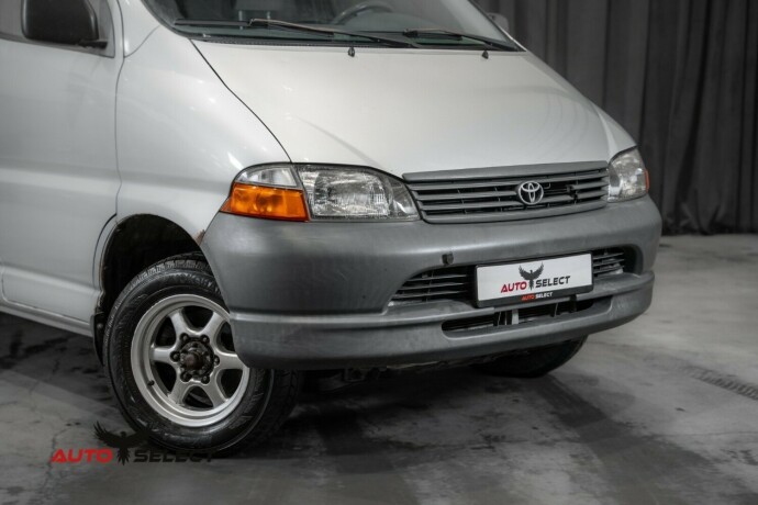 toyota-hiace-diesel-2005-big-1