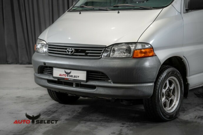 toyota-hiace-diesel-2005-big-5