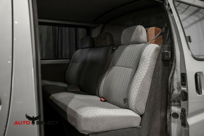 toyota-hiace-diesel-2005-big-8