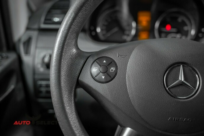 mercedes-benz-vito-diesel-2011-big-23