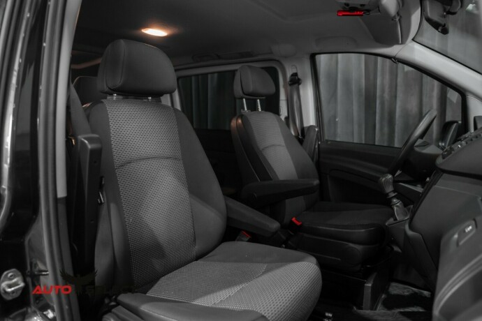 mercedes-benz-vito-diesel-2011-big-17