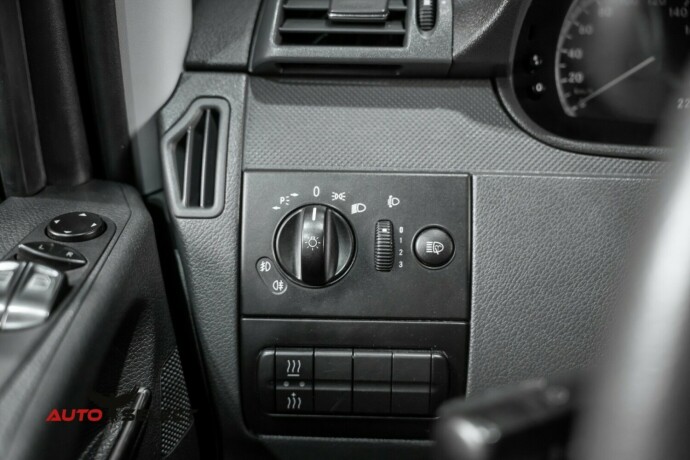 mercedes-benz-vito-diesel-2011-big-22