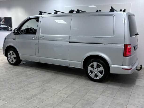 volkswagen-transporter-diesel-2017-big-4