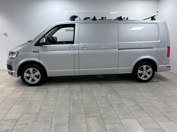 volkswagen-transporter-diesel-2017-big-5