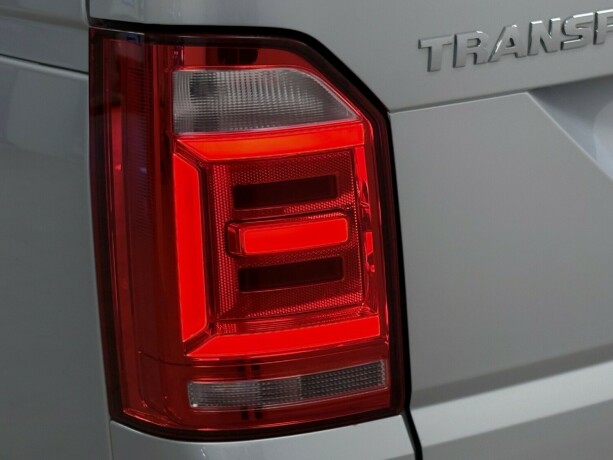 volkswagen-transporter-diesel-2017-big-7