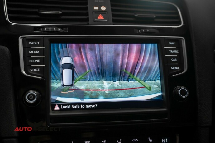 volkswagen-golf-bensin-2016-big-40