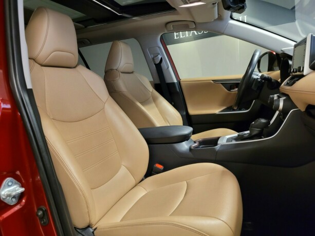 toyota-rav4-elektrisitetbensin-2020-big-12