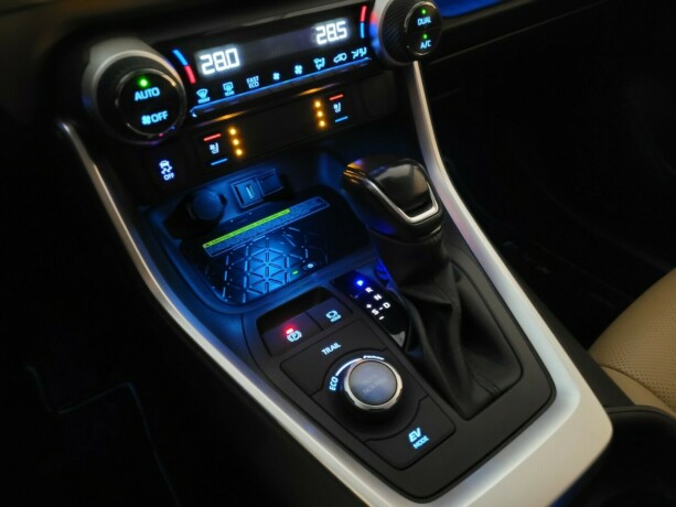 toyota-rav4-elektrisitetbensin-2020-big-26