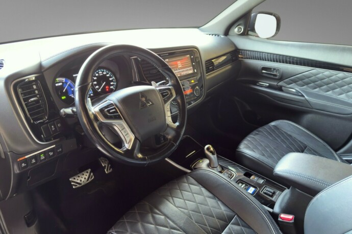 mitsubishi-outlander-elektrisitetbensin-2019-big-7