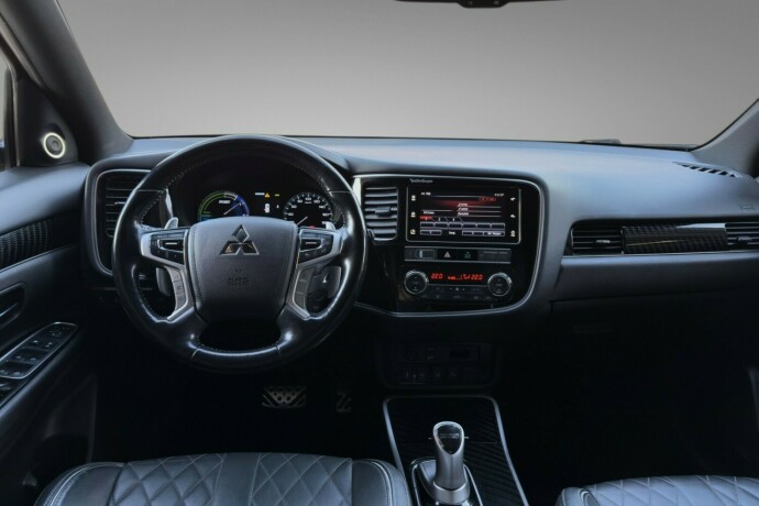 mitsubishi-outlander-elektrisitetbensin-2019-big-8