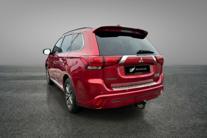 mitsubishi-outlander-elektrisitetbensin-2019-big-5