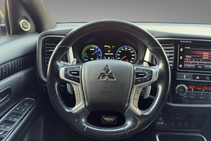 mitsubishi-outlander-elektrisitetbensin-2019-big-9