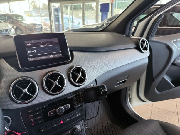 mercedes-benz-b-klasse-diesel-2012-big-24