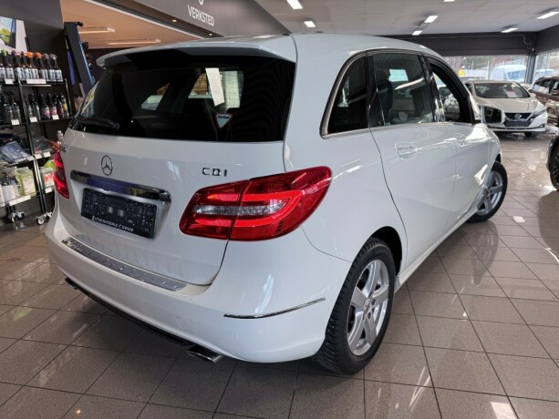 mercedes-benz-b-klasse-diesel-2012-big-6