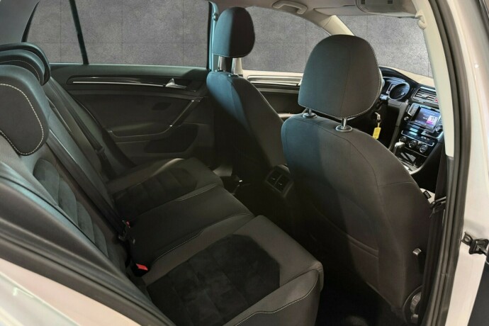 volkswagen-golf-diesel-2013-big-20