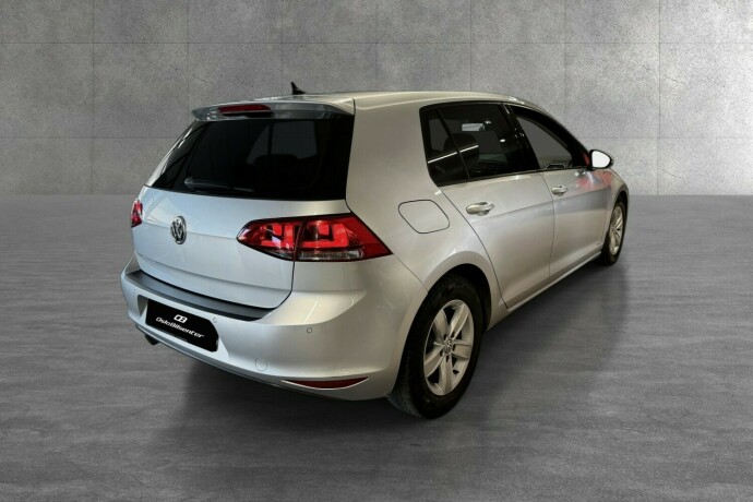 volkswagen-golf-diesel-2013-big-7
