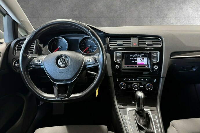 volkswagen-golf-diesel-2013-big-10