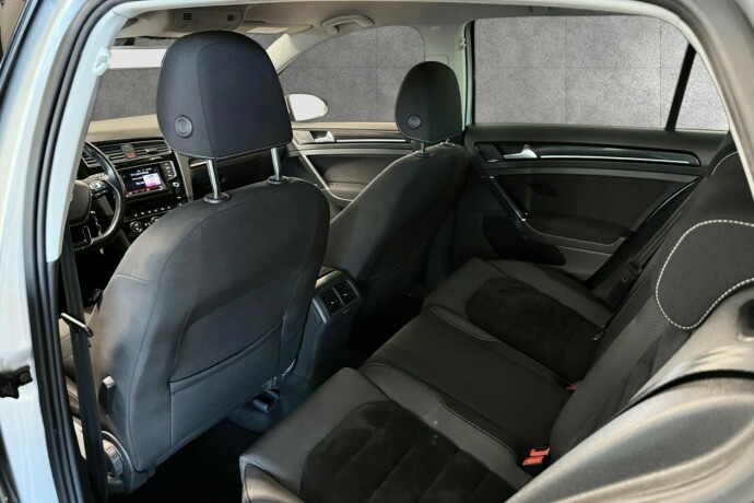 volkswagen-golf-diesel-2013-big-17