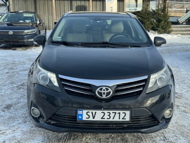 toyota-avensis-diesel-2012-big-1