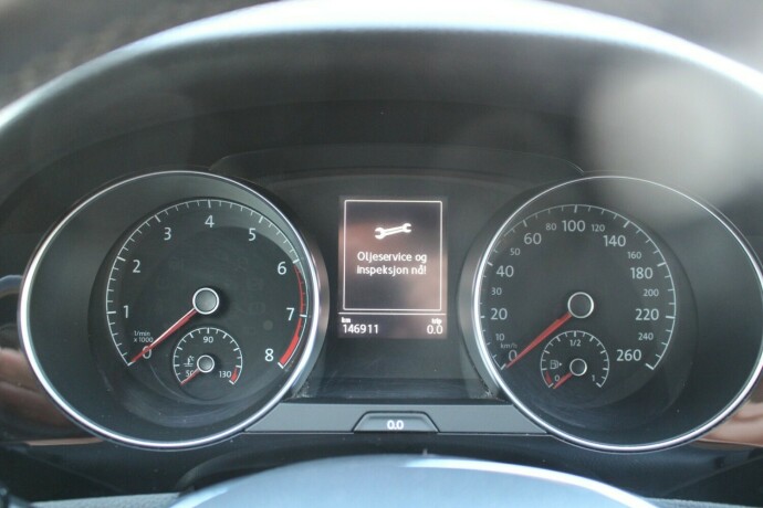 volkswagen-golf-sportsvan-bensin-2017-big-7