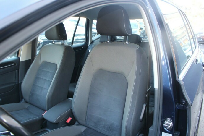 volkswagen-golf-sportsvan-bensin-2017-big-5