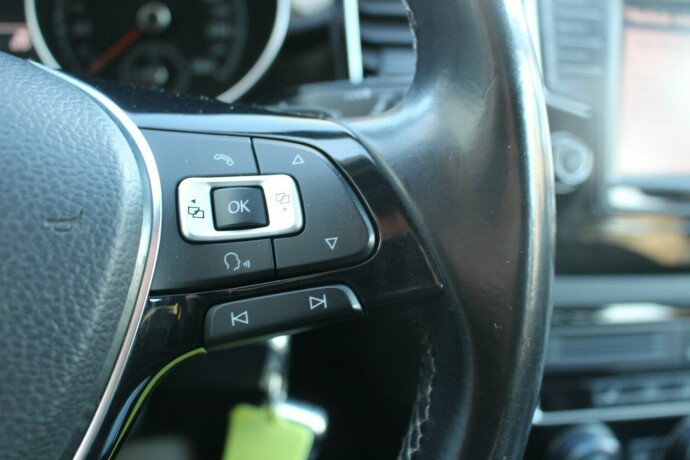 volkswagen-golf-sportsvan-bensin-2017-big-9