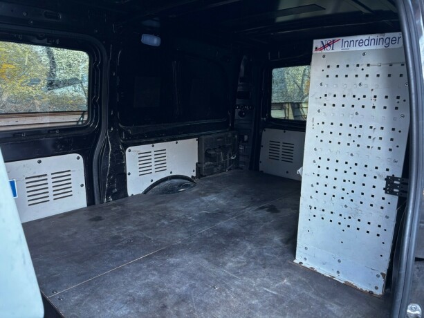 mercedes-benz-vito-diesel-2012-big-27